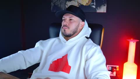 BlackWolf online show from December 6, 6:04 am