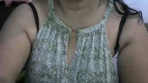 Snapshot of angelpriya555 chatting on September 29, 8:13 pm angelpriya555 online show from September 29, 8:13 pm