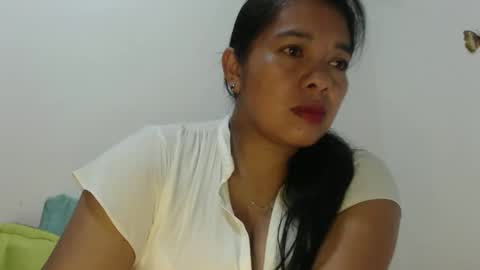 rebeca online show from May 12, 11:35 pm