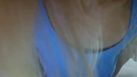 Snapshot of angelsquirting chatting on July 3, 4:46 pm Alesia online show from July 3, 4:46 pm