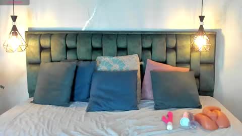 ANGIE online show from March 11, 2:40 pm