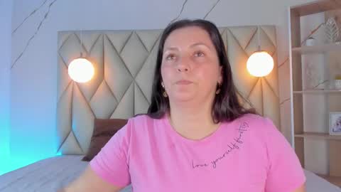 ANGIE online show from November 27, 2:52 pm