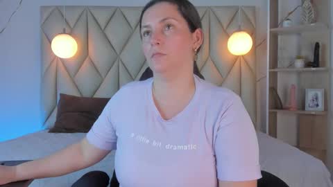 ANGIE online show from December 4, 1:53 pm