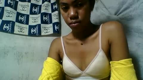 Snapshot of angeltta69 chatting on June 15, 8:38 am angeltta69 online show from June 15, 8:38 am