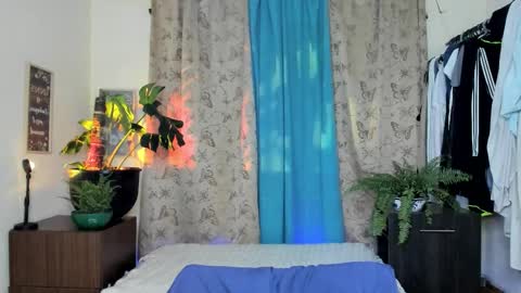 angelwhitte online show from February 14, 12:07 am