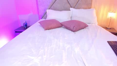 Snapshot of angely_perry chatting on September 27, 4:34 pm angely_perry online show from September 27, 4:34 pm
