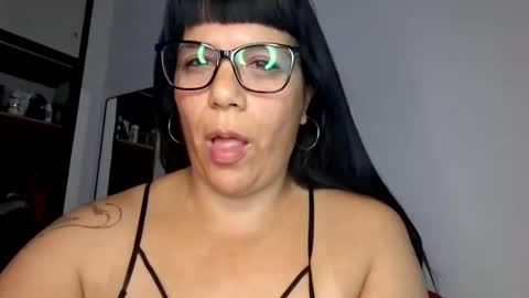 Snapshot of angie0724 chatting on February 14, 1:41 pm Angie0724 online show from February 14, 1:41 pm