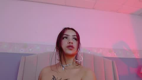 Snapshot of angie99_gh chatting on December 22, 10:49 am Angie online show from December 22, 10:49 am