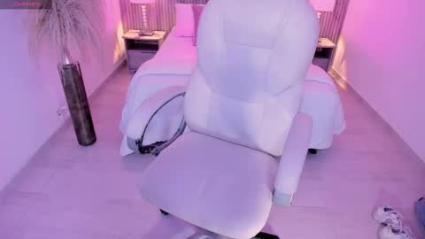 angie_smith_x online show from March 11, 3:34 am