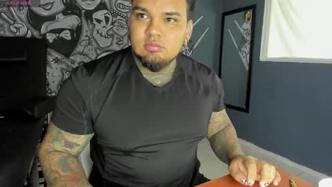 Snapshot of angus_6 chatting on September 11, 4:29 pm angus_6 online show from September 11, 4:29 pm