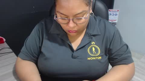 Snapshot of angy_ro12 chatting on May 6, 11:59 am angy online show from May 6, 11:59 am