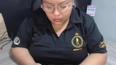 Snapshot of angy_ro12 chatting on May 7, 12:10 pm angy online show from May 7, 12:10 pm