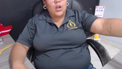 Snapshot of angy_ro12 chatting on June 10, 8:52 pm angy online show from June 10, 8:52 pm