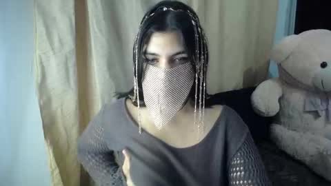 Snapshot of aniisaalii chatting on February 8, 3:43 am Anissa online show from February 8, 3:43 am