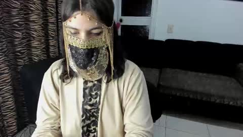 Snapshot of aniisaalii chatting on February 28, 3:51 am Anissa online show from February 28, 3:51 am