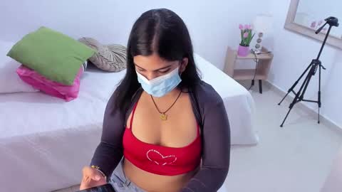 Snapshot of aniisaalii chatting on March 28, 11:37 pm Anissa online show from March 28, 11:37 pm