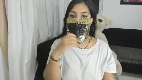 Snapshot of aniisaalii chatting on April 7, 3:18 am Anissa online show from April 7, 3:18 am