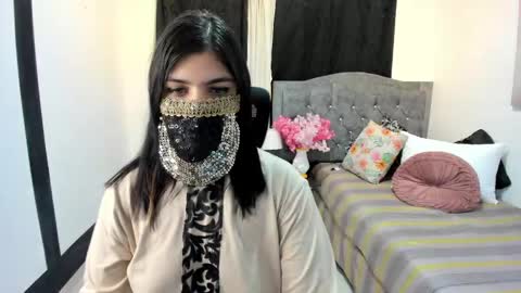 Snapshot of aniisaalii chatting on April 15, 1:40 pm Anissa online show from April 15, 1:40 pm