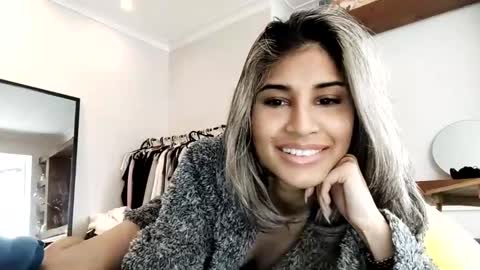 Snapshot of aniishaa chatting on February 12, 10:24 am anisha online show from February 12, 10:24 am