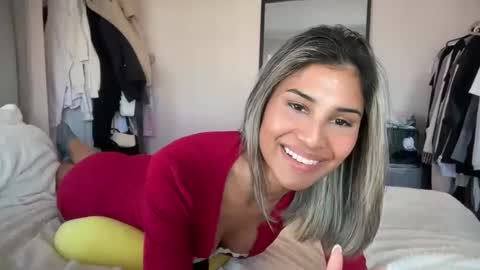 Snapshot of aniishaa chatting on March 11, 10:18 am anisha online show from March 11, 10:18 am