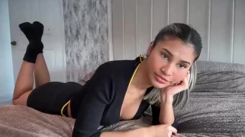 Snapshot of aniishaa chatting on March 12, 10:05 am anisha online show from March 12, 10:05 am