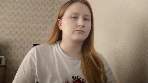 Snapshot of anika_lipps chatting on September 9, 9:31 am Anika online show from September 9, 9:31 am