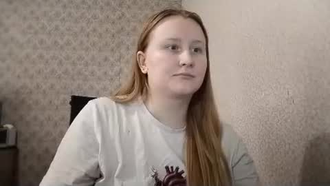 Snapshot of anika_lipps chatting on September 11, 9:42 am Anika online show from September 11, 9:42 am