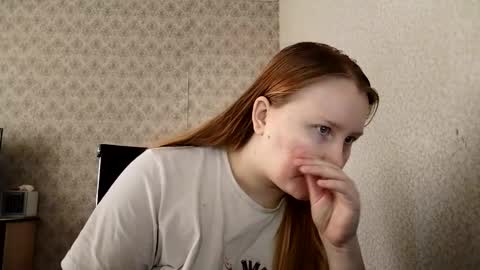 Snapshot of anika_lipps chatting on September 12, 9:09 am Anika online show from September 12, 9:09 am