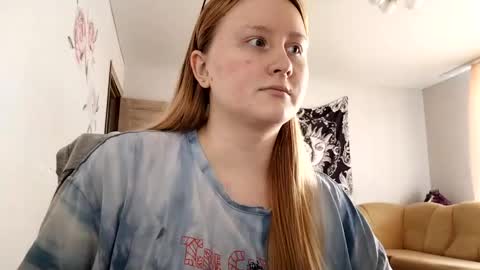 Snapshot of anika_lipps chatting on September 19, 12:17 pm Anika online show from September 19, 12:17 pm