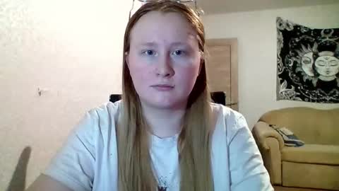 Snapshot of anika_lipps chatting on October 8, 7:44 pm Anika online show from October 8, 7:44 pm