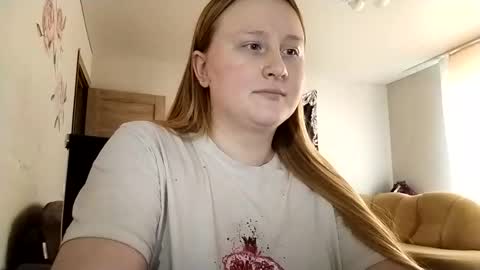 Snapshot of anika_lipps chatting on October 14, 12:50 pm Anika online show from October 14, 12:50 pm