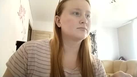 Snapshot of anika_lipps chatting on October 19, 11:11 am Anika online show from October 19, 11:11 am