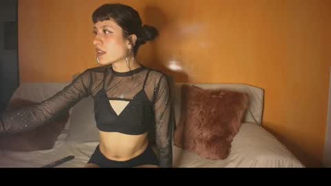 Snapshot of anika_lowen chatting on February 25, 12:53 am Anika And Lowen Your Thumbs Up Are Super Important For Us online show from February 25, 12:53 am