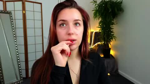 Anika online show from May 22, 7:48 am