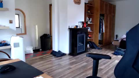 Snapshot of animal_michael chatting on March 10, 3:06 pm animal_michael online show from March 10, 3:06 pm