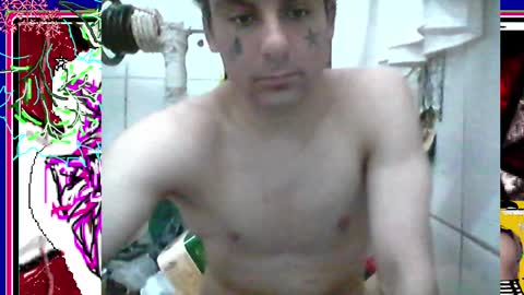 Snapshot of animebruxaschocolates chatting on January 1, 4:50 am Resident Evil online show from January 1, 4:50 am