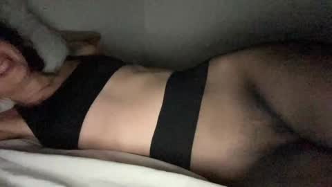 Snapshot of anise_rose chatting on December 16, 7:32 pm Anise online show from December 16, 7:32 pm