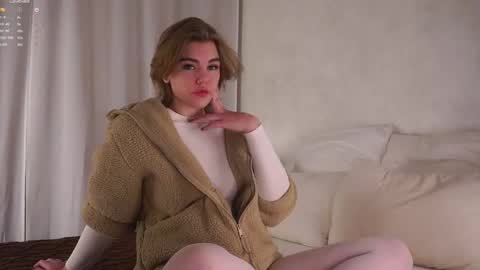 AnishaVivo online show from January 16, 12:20 pm