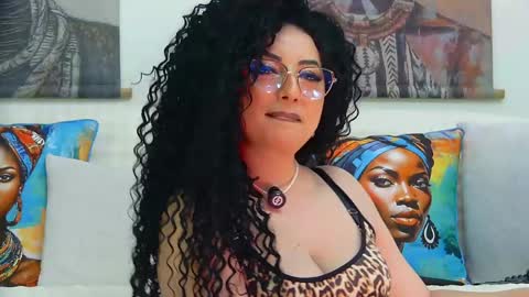 anissia teaser online show from May 5, 5:04 am
