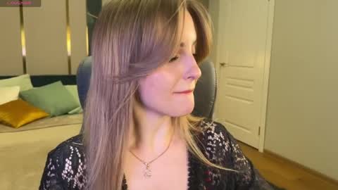 Anita online show from April 3, 1:14 am