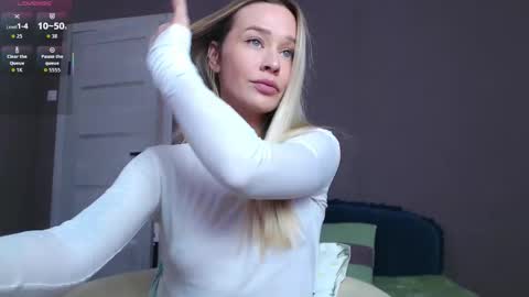 Snapshot of anita_delicious chatting on October 20, 9:54 am anita_delicious online show from October 20, 9:54 am