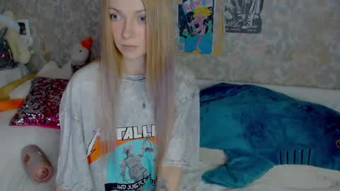 Snapshot of anita_moon_ chatting on February 14, 2:50 am anita_moon_ online show from February 14, 2:50 am