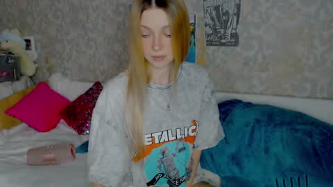 Snapshot of anita_moon_ chatting on February 28, 1:37 am anita_moon_ online show from February 28, 1:37 am