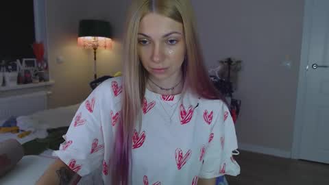 Snapshot of anita_moon_ chatting on November 3, 12:57 am anita_moon_ online show from November 3, 12:57 am