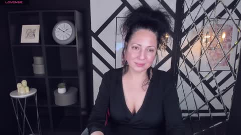 Snapshot of anita_muse chatting on December 7, 12:08 am Anita online show from December 7, 12:08 am