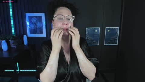 Snapshot of anita_muse chatting on January 4, 7:55 pm Anita online show from January 4, 7:55 pm