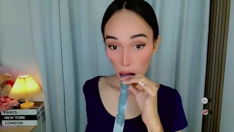 Snapshot of anitaguen chatting on December 17, 12:05 am anita online show from December 17, 12:05 am