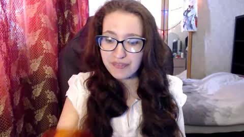 Snapshot of ankey_rayah chatting on May 7, 8:31 am Nameless online show from May 7, 8:31 am