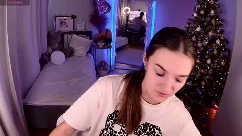 Snapshot of ann_woood chatting on February 28, 8:26 am ann_woood online show from February 28, 8:26 am