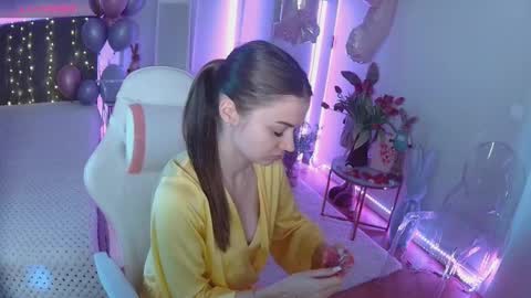 Snapshot of ann_woood chatting on March 14, 6:52 am ann_woood online show from March 14, 6:52 am